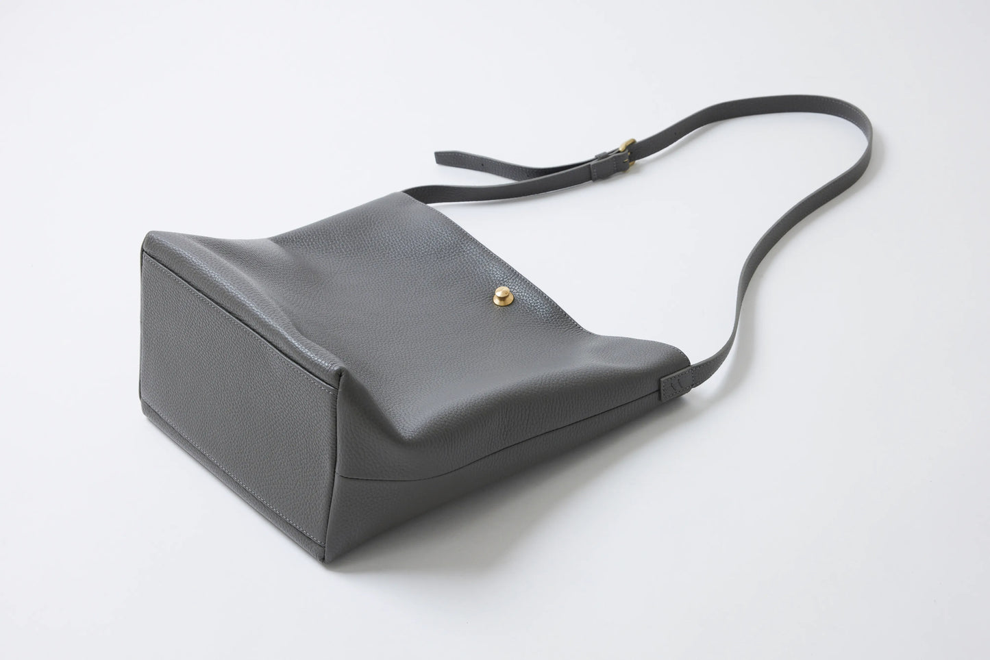 U Shoulder bag Black  / U ショルダーバッグ M-size